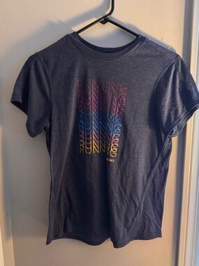 Brooks Navy Short Sleeve Graphic 'Running' Tee size large